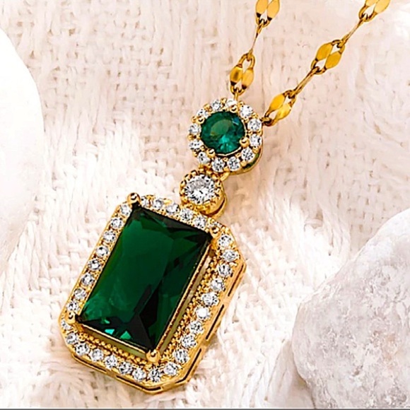 Emerald Gold Plated Zircon Charm Pendant Necklace Matching Earrings Set - Picture 4 of 12